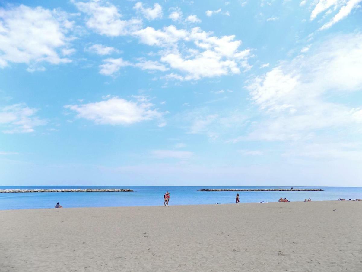 Grazioso appartamento a due passi dal lungomare Bari Esterno foto