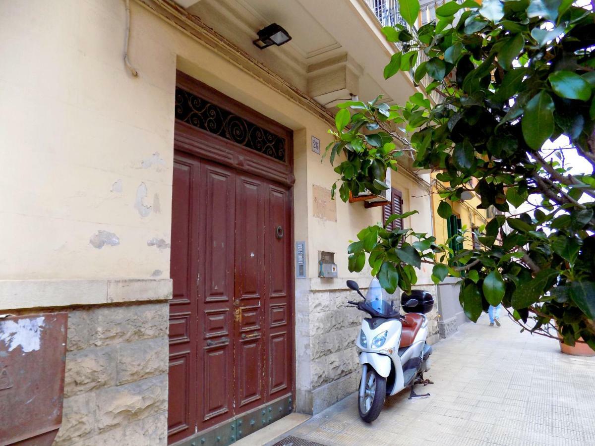 Grazioso appartamento a due passi dal lungomare Bari Esterno foto